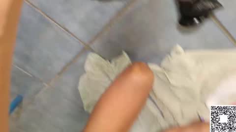 Emily ----  online show from February 2025 02:34:01 PM