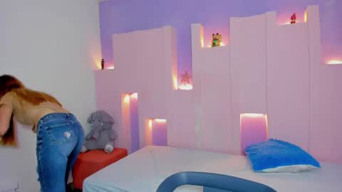 Snapshot of emilywilliis chatting on January 2026 11:58:01 AM emilywilliis online show from January 2026 11:58:01 AM