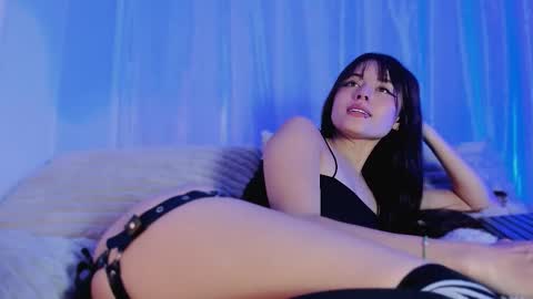 Snapshot of emilywithe_ chatting on March 2026 11:53:02 PM online show from March 2026 11:53:02 PM