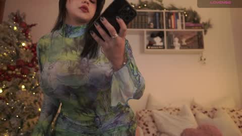 Snapshot of emilyxrose_ chatting on December 2024 07:27:02 PM IG thickemmsss online show from December 2024 07:27:02 PM