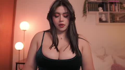 Snapshot of emilyxrose_ chatting on March 2025 06:05:02 PM IG thickemmsss online show from March 2025 06:05:02 PM