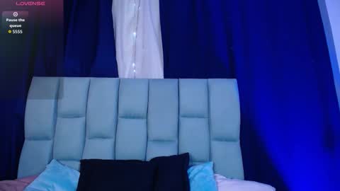 Emily  online show from December 2025 03:14:02 AM