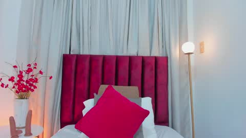 Emilyy Watson online show from January 2025 11:43:02 AM