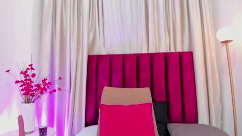 Emilyy Watson online show from January 2025 02:48:01 PM