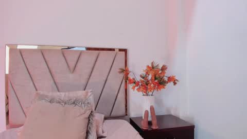 Emilyy Watson online show from January 2025 02:36:01 PM