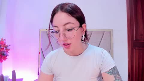 Emilyy Watson online show from February 2025 02:57:01 PM