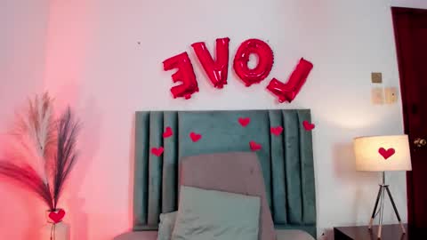 Emilyy Watson online show from February 2025 12:11:02 PM