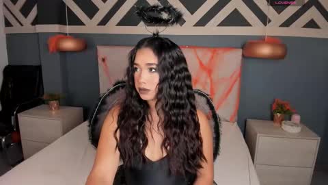 Emily  online show from October 2025 11:55:02 AM