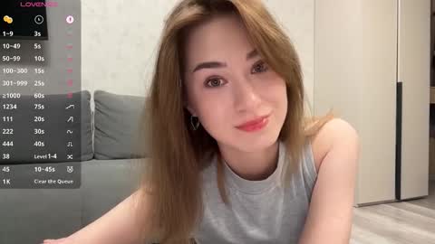 Nadya online show from October 2025 10:51:02 PM
