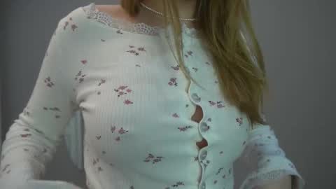 Snapshot of eminent_eva chatting on January 2026 06:11:01 PM Eminent Eva online show from January 2026 06:11:01 PM