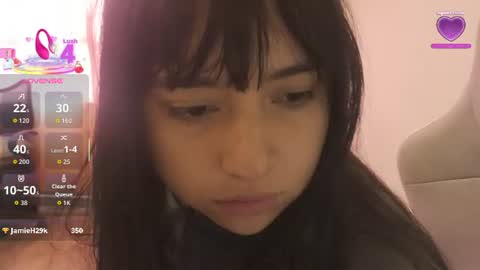 Snapshot of emitaa17228 chatting on June 2026 07:07:01 PM emma online show from June 2026 07:07:01 PM