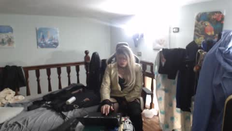 Snapshot of emma671 chatting on February 2025 10:53:02 AM emma online show from February 2025 10:53:02 AM