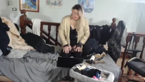 Snapshot of emma671 chatting on March 2025 06:50:02 AM emma online show from March 2025 06:50:02 AM