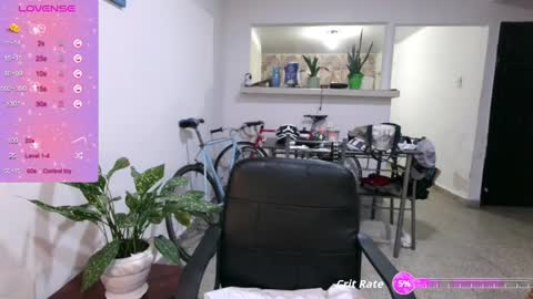 Snapshot of emma______1996 chatting on April 2026 06:58:01 AM emma______1996 online show from April 2026 06:58:01 AM