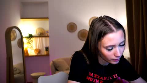 Snapshot of emma__cutiee chatting on December 2024 05:26:02 AM Your Emma online show from December 2024 05:26:02 AM