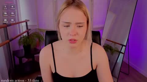 Snapshot of emma__oblivion chatting on March 2026 02:20:01 PM Molly online show from March 2026 02:20:01 PM