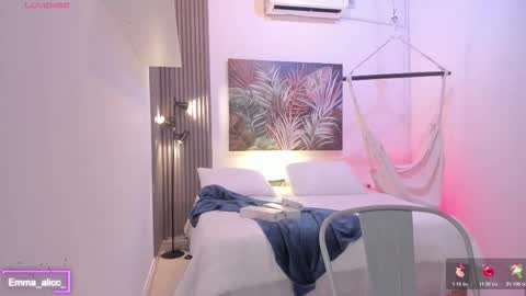 Snapshot of emma_alice_ chatting on November 2025 12:06:02 PM Alice online show from November 2025 12:06:02 PM