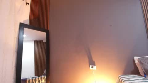 Snapshot of emma_and_aysha chatting on April 2026 10:44:02 PM emma_and_aysha online show from April 2026 10:44:02 PM