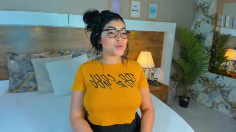 Emma  online show from February 2025 12:37:01 PM