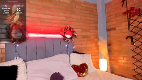 Hey Im EmmaHelp me reach 100 likes online show from July 2026 07:09:01 PM