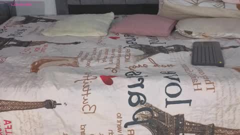 Emma online show from December 2025 04:52:01 AM