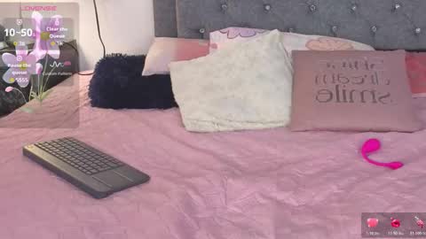 Snapshot of emma_blake__ chatting on January 2026 12:09:02 PM Emma online show from January 2026 12:09:02 PM