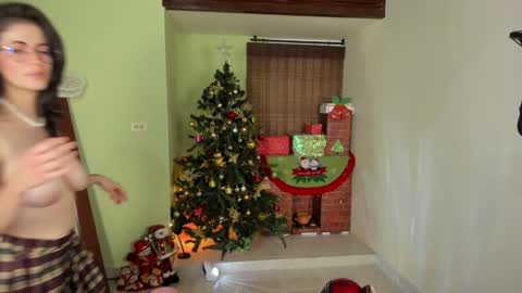 Emma online show from December 2024 05:32:02 PM