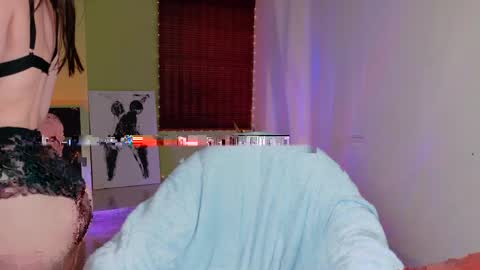 Emma online show from April 2026 04:37:01 PM