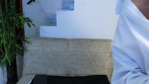 Snapshot of emma_blue_ chatting on April 2026 05:12:02 AM Emma Blue modelo independiente online show from April 2026 05:12:02 AM