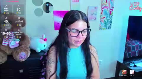 Snapshot of emma_boo_ chatting on June 2026 02:07:02 PM emma_boo_ online show from June 2026 02:07:02 PM