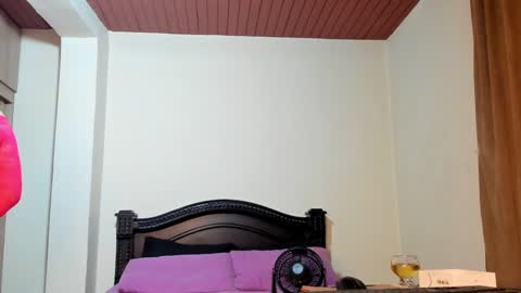 Snapshot of emma_brown777 chatting on December 2024 11:40:01 PM ALBA  online show from December 2024 11:40:01 PM