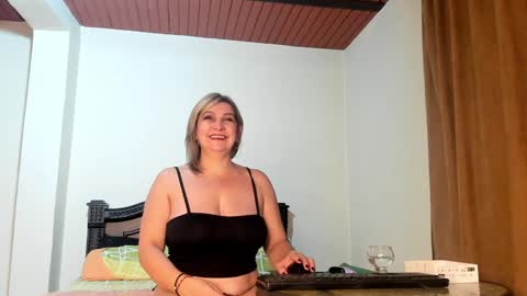 Snapshot of emma_brown777 chatting on January 2025 02:14:01 AM ALBA  online show from January 2025 02:14:01 AM