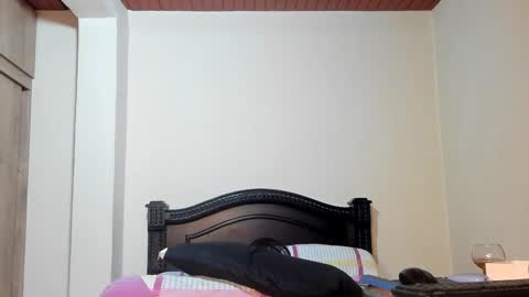 Snapshot of emma_brown777 chatting on January 2025 01:43:02 AM ALBA  online show from January 2025 01:43:02 AM