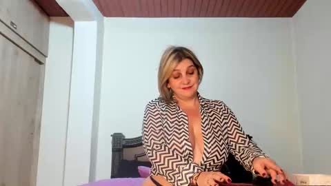 Snapshot of emma_brown777 chatting on February 2025 10:32:02 PM ALBA  online show from February 2025 10:32:02 PM