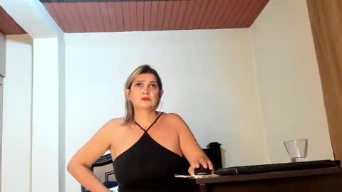 Snapshot of emma_brown777 chatting on September 2025 01:07:01 AM ALBA  online show from September 2025 01:07:01 AM