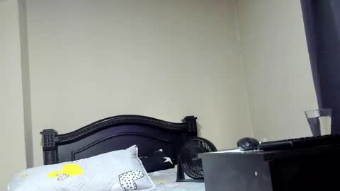 Snapshot of emma_brown777 chatting on April 2026 10:01:02 PM ALBA online show from April 2026 10:01:02 PM