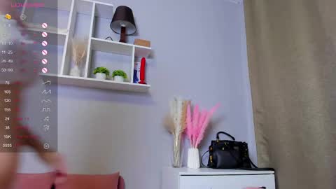 Snapshot of emma_clon chatting on March 2025 01:47:02 AM Emma online show from March 2025 01:47:02 AM