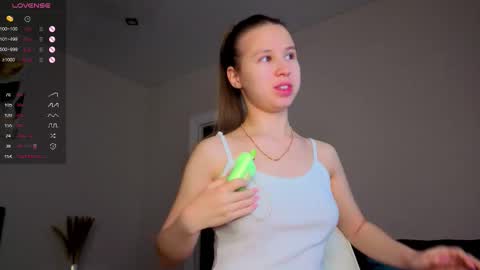 Emma online show from November 2025 01:30:01 AM