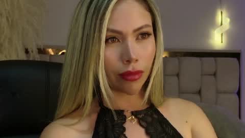 Snapshot of emma_coronel chatting on April 2026 11:05:02 PM emma coronel online show from April 2026 11:05:02 PM