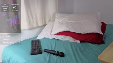 Snapshot of emma_couper03 chatting on April 2026 07:45:01 AM Emma online show from April 2026 07:45:01 AM