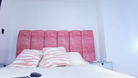 Emma online show from November 2025 03:08:02 AM