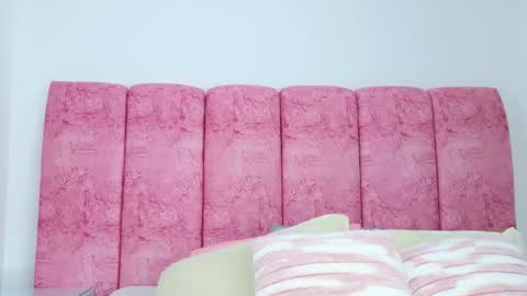 Emma online show from December 2025 03:02:02 AM