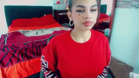Snapshot of emma_diva chatting on March 2026 11:38:01 PM emma online show from March 2026 11:38:01 PM