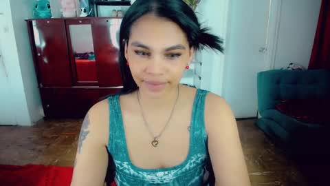 Snapshot of emma_diva chatting on May 2026 07:52:01 PM emma online show from May 2026 07:52:01 PM