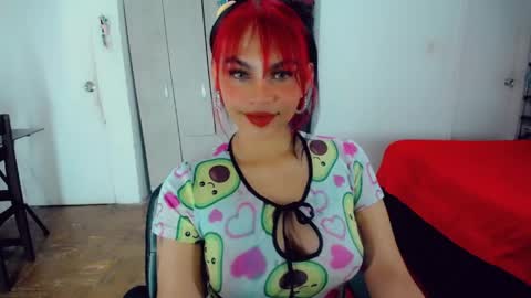 Snapshot of emma_diva chatting on May 2026 08:05:02 PM emma online show from May 2026 08:05:02 PM