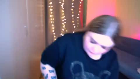 Snapshot of emma_dorn chatting on June 2026 11:22:02 AM Eva online show from June 2026 11:22:02 AM
