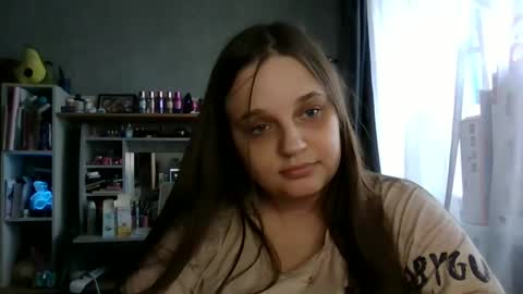 Snapshot of emma_emmochka chatting on April 2026 11:24:01 AM emma_emmochka online show from April 2026 11:24:01 AM