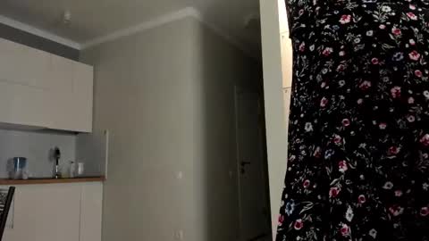 Emma online show from October 2025 03:05:02 PM