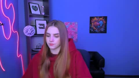 Snapshot of emma_hazell chatting on April 2026 01:39:02 PM Emma online show from April 2026 01:39:02 PM