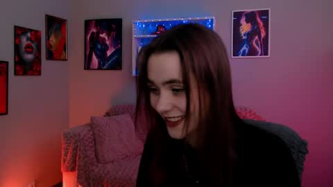 Snapshot of emma_hazell chatting on April 2026 12:20:01 PM Emma online show from April 2026 12:20:01 PM